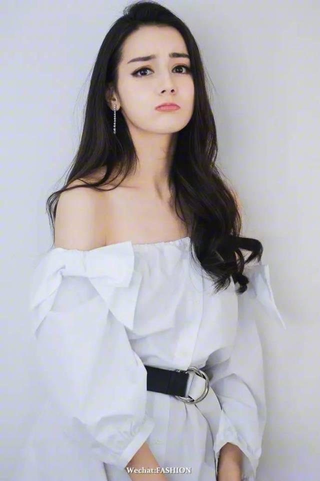 明星黑料网站视频迪丽热巴 热门大瓜热心的朝阳爆料,揭秘热门大瓜背后的朝阳爆料